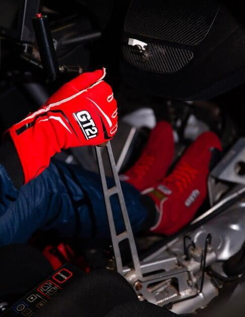 GT2I race gloves available in various colors